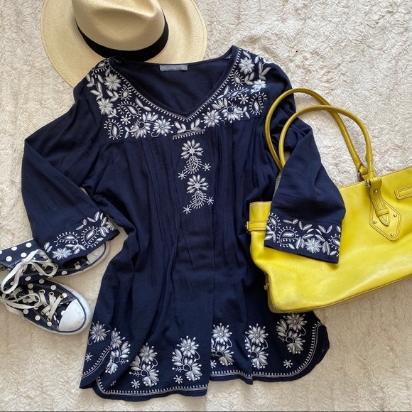 Octavia Blue & White Flower Detail Tunic Blouse - Picture 1 of 11